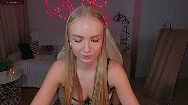 Chat +18 de TessaGrays ao vivo