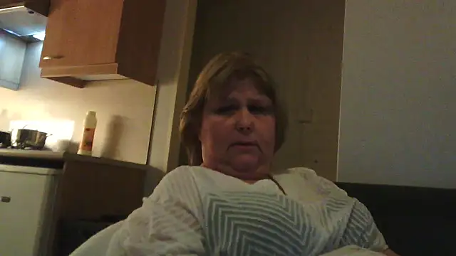 Sylviastar46 即時 XXX 聊天