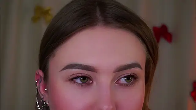 Chat +18 de LorileeRuetz ao vivo