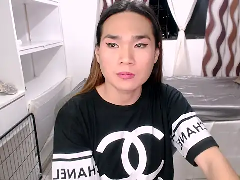 Chat +18 de Ella_cummers ao vivo