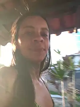 Danniky: онлайн-секс-чат