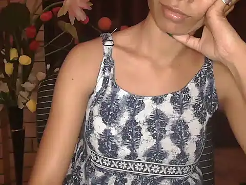 XXX chat uživo modela Richa_Patel