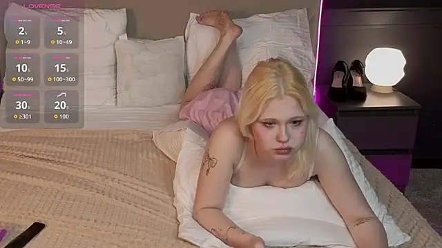 XXX chat uživo modela MollySoftGlow