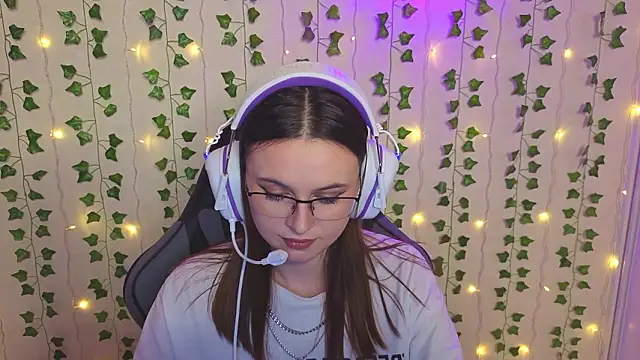 AliceIMonta Adlı Modelin Web Kamerası Şovu