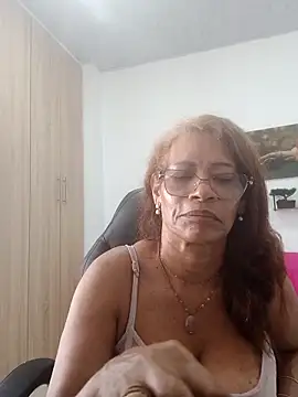 BustyMilf_ 라이브 XXX 채팅