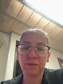 Chatroom XXX en direct de miss_hanna07