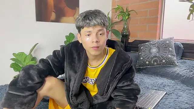 Andy_Belier23 网络视讯表演