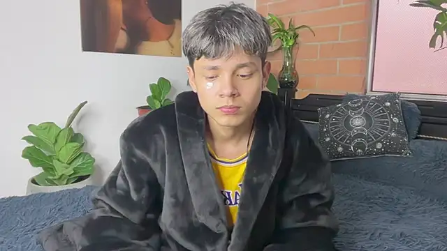 Andy_Belier23: απευθείας συνομιλία ΧΧΧ