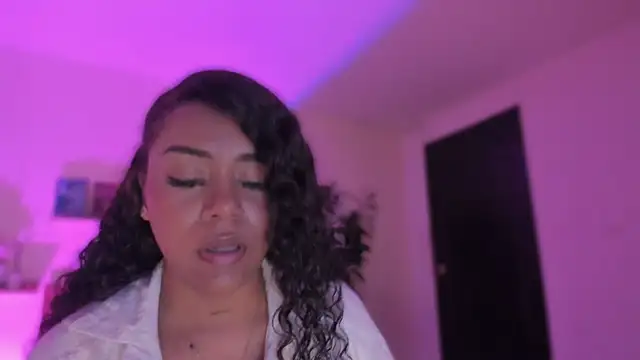 YariRose's Webcam Show