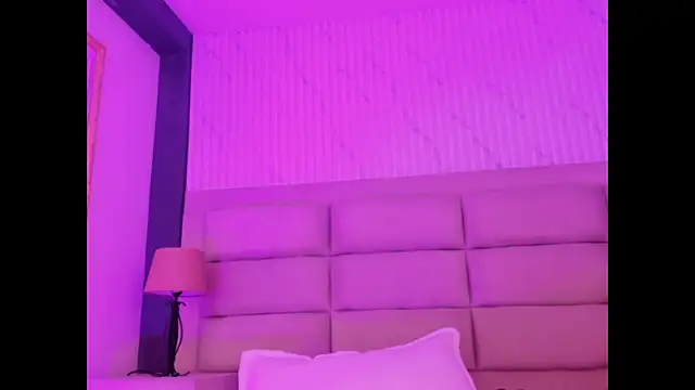 Živý XXX chat CarolineFyre