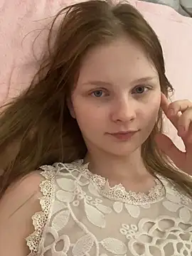 Show modela every_daay na web-kameri