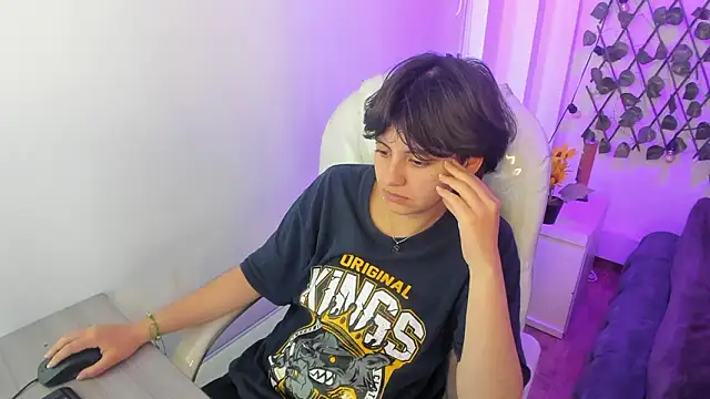 Chat +18 de Nathaly_ds ao vivo