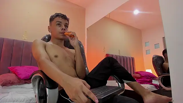 Xavier_Fox___ Adlı Modelin Web Kamerası Şovu