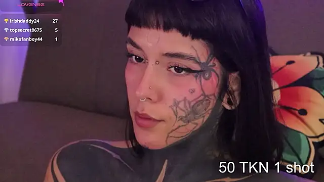 Chat +18 de FairyFlexxxx ao vivo