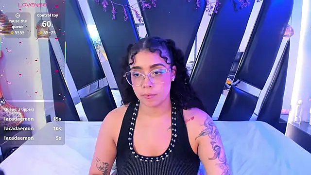 antonelllepiercee's Live XXX Chat