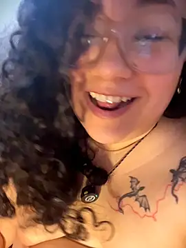 VanesssaMilf_ Adlı Modelin Canlı XXX Sohbeti