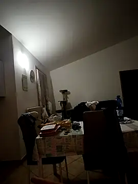 Lovmora Adlı Modelin Canlı XXX Sohbeti