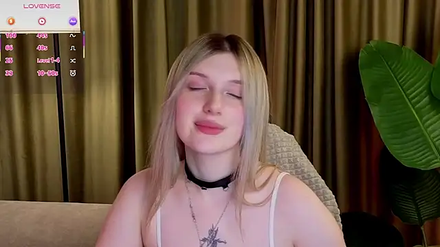 honey_kors Adlı Modelin Canlı XXX Sohbeti