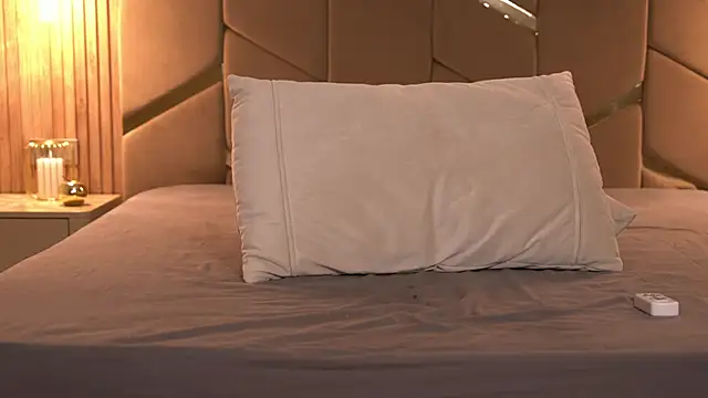 Rina_Babe Adlı Modelin Canlı XXX Sohbeti