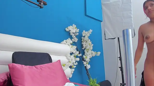 letty_straus Adlı Modelin Canlı XXX Sohbeti