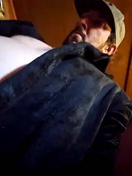 แชท XXX สดของ UncutHammer69