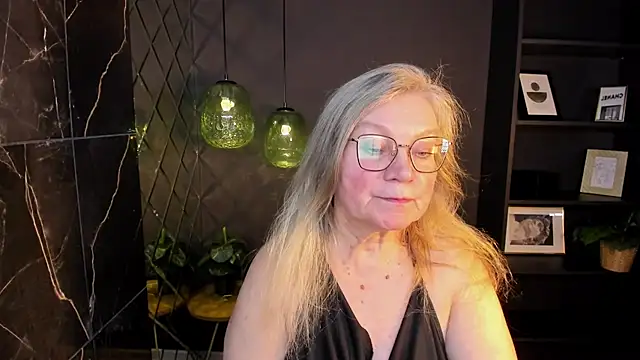 NataliMellow: онлайн-секс-чат