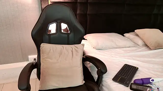 EllaEvanz Obrolan Langsung XXX