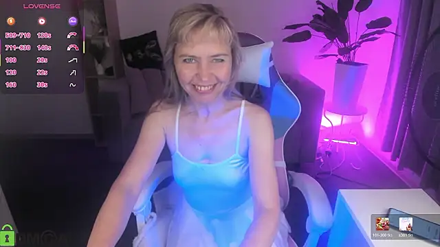 Carla_Vogue live XXX chat