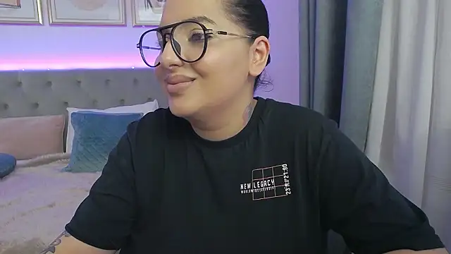 BustyAllyy Show Webcam