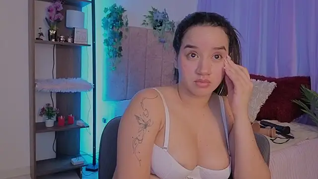 emilyrouxe: онлайн-секс-чат