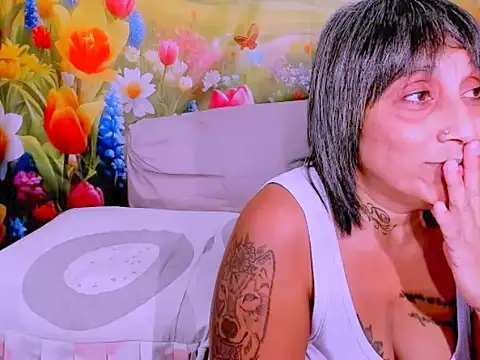 indianroxy Chat XXX live