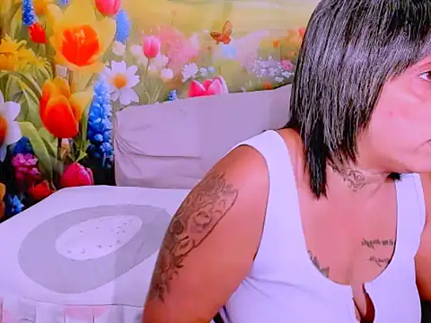 Chatroom XXX en direct de indianroxy