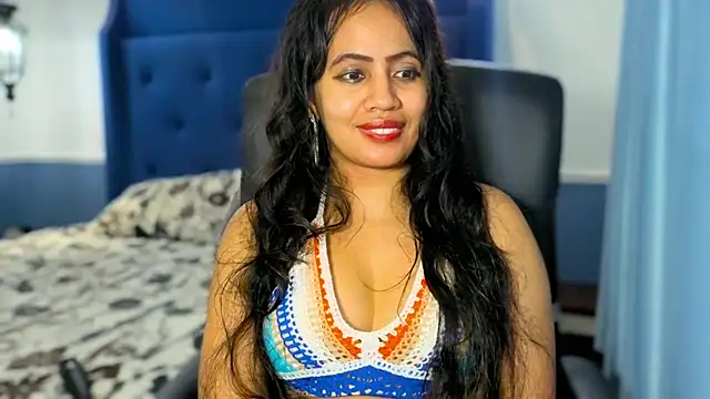 Chat +18 de FannyXhot ao vivo