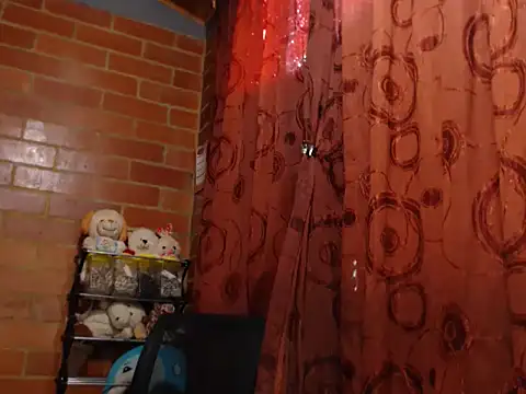 Alexandrina 라이브 XXX 채팅