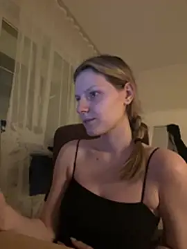 دردشة MaryHiggins الجنسية المباشرة