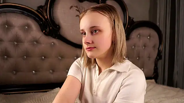 KirstinMcgeady's Live XXX Chat