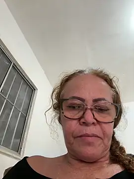 Granny6boys live XXX chat