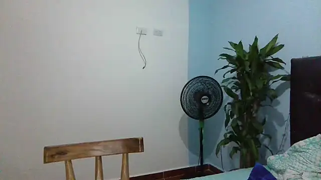 catalina_boobs Adlı Modelin Canlı XXX Sohbeti