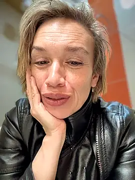 Chat +18 de MARILYNRICHTER ao vivo