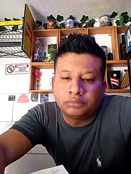 Pokazy przed kamerką – themorenofit08