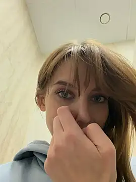 Chat XXX en directo de -AngelAri-