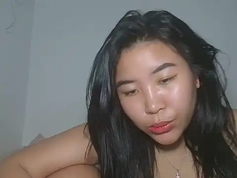 Zyeiii Show in webcam