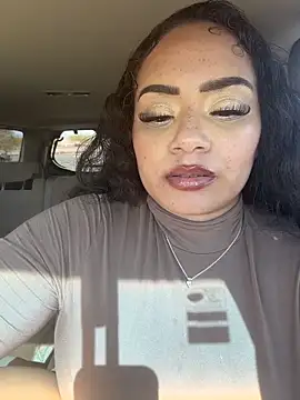 CarmelaAnthony Adlı Modelin Canlı XXX Sohbeti