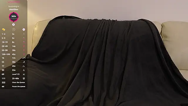 XXX chat uživo modela GoldieHarrington