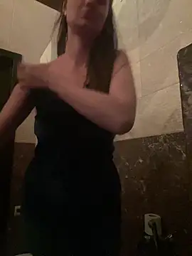 Flossy_Vettie Adlı Modelin Canlı XXX Sohbeti