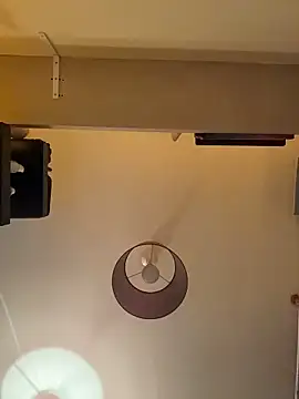 XXX chat uživo modela Carlita_cute