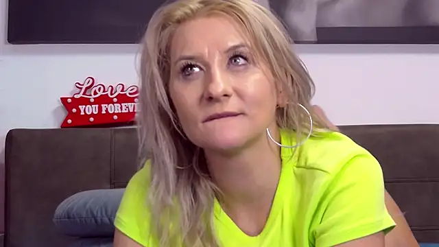 KaylinJan webkamerás műsora