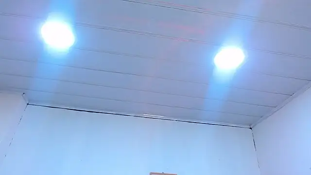 XXX chat uživo modela candy_lux_