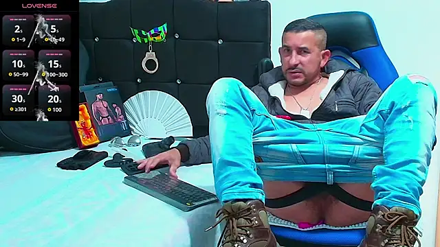 Yeol_King: διαδικτυακό σόου στην κάμερα