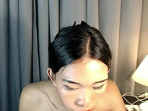 holyakiesha Show Webcam